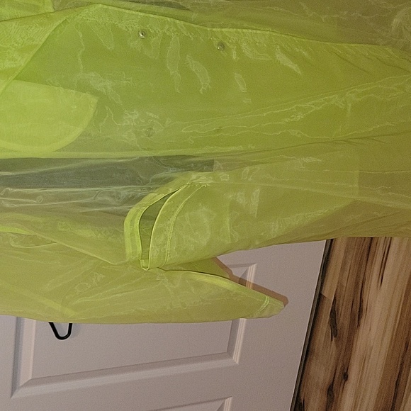 IVY PARK x Adidas SOLD OUT Neon Yellow Nylon Organza Jacket - Picture 6 of 14